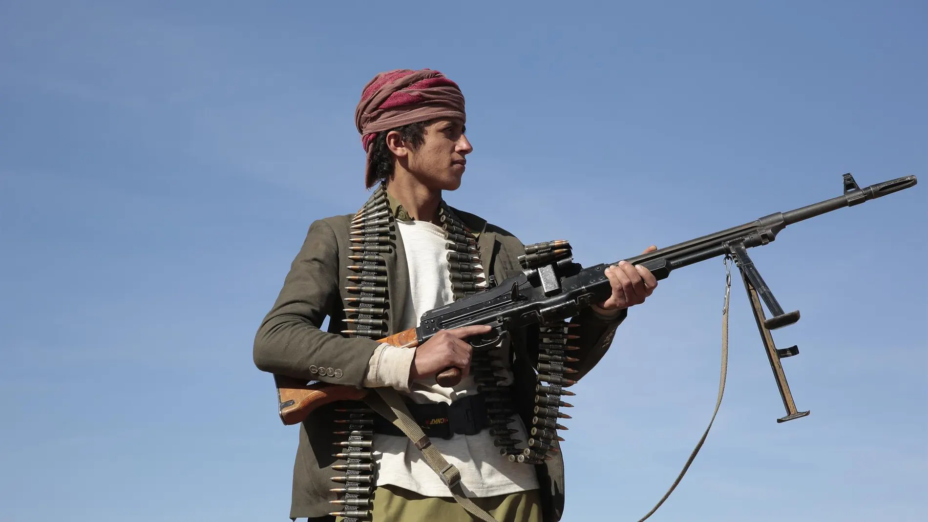 Los hutíes aseguran que "habrá una respuesta" tras los ataques de EE UU contra sus posiciones en Yemen