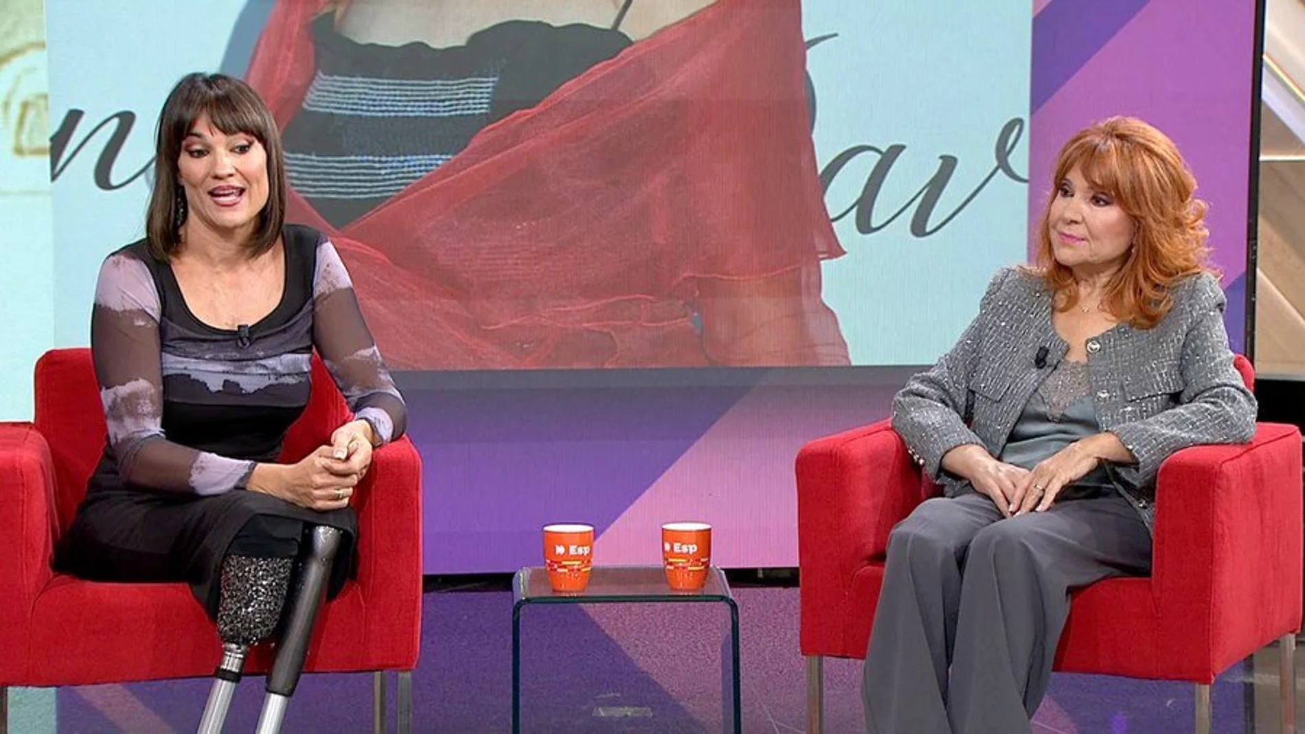 Irene Villa y María Jesús González en el plató de 'Espejo Público'