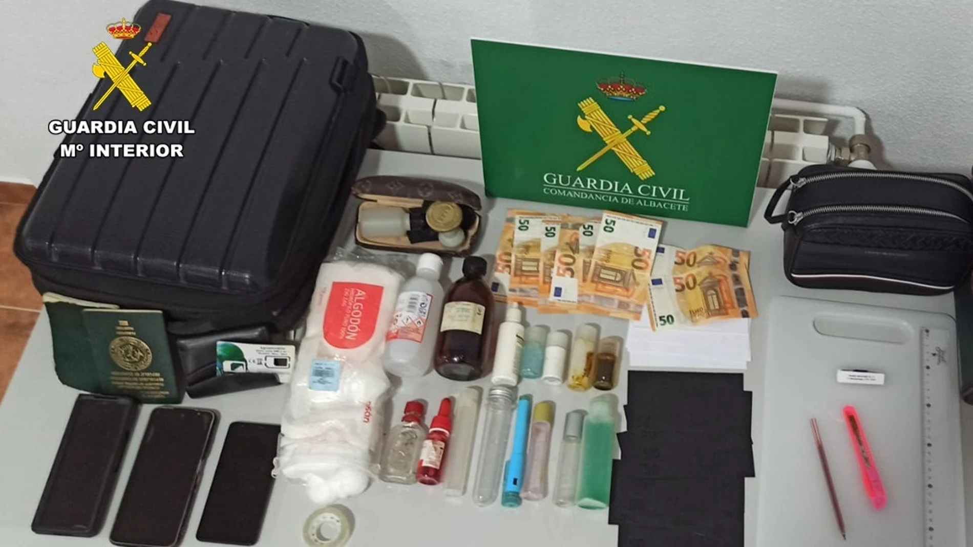 Dinero recuperado del 'timo del negativo'.