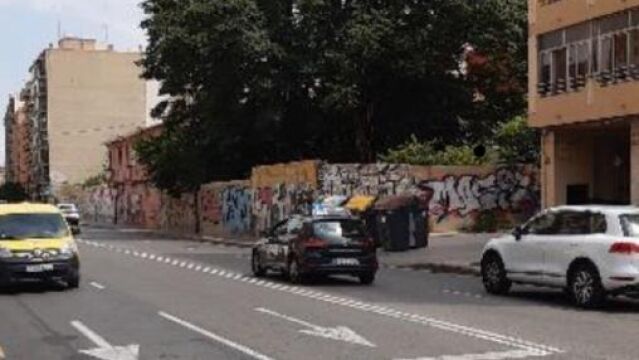 La conocida como "acera de la muerte" de la calle San Vicente