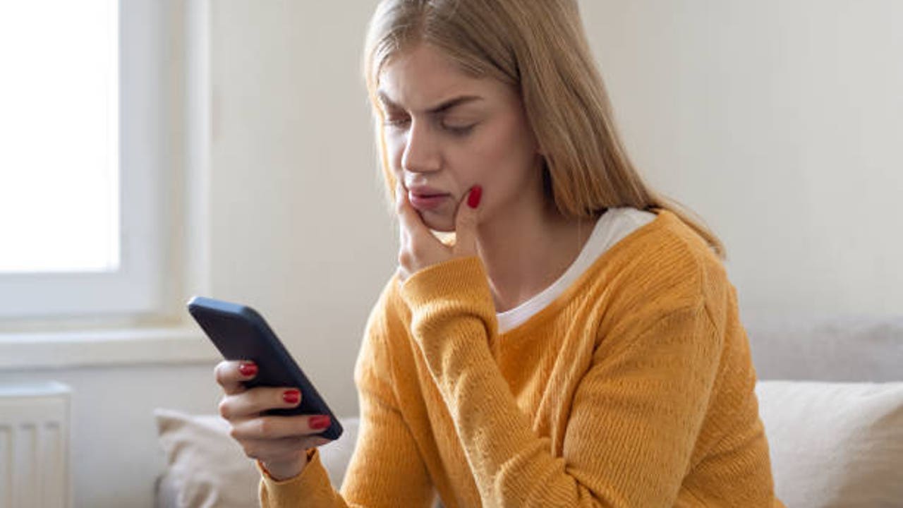 La inteligencia artificial llega a las estafas: "Ciberdelincuentes están utilizando IA para clonar voces de los familiares y engañarnos"