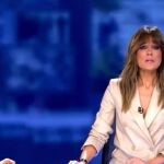 Isabel Jiménez llora desconsolada ante las palabras de su amiga Sara Carbonero