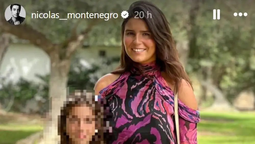 Tana Rivera en la comunión de su hermana con un vestido diseñado por Nicolás Montenegro