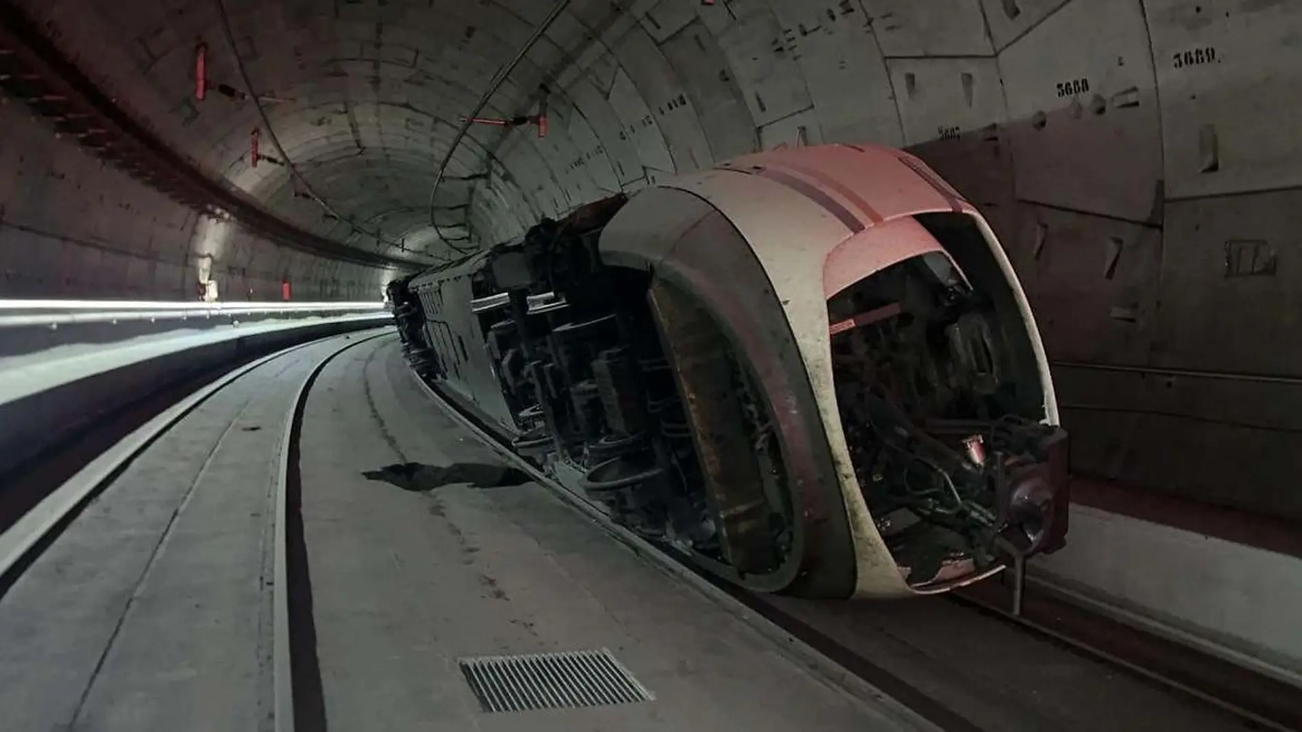 Tren descarrilado durante la maniobra