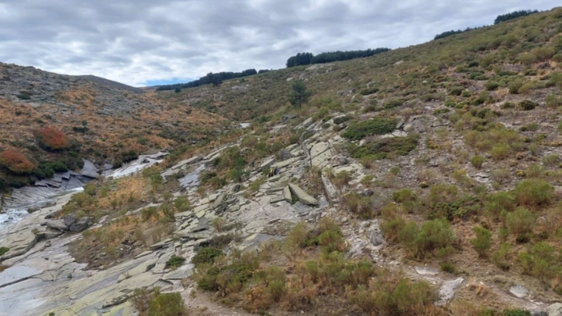 Rescatan a una senderista herida tras caerse en una ruta en la garganta de Valdeascas, en la sierra de Gredos