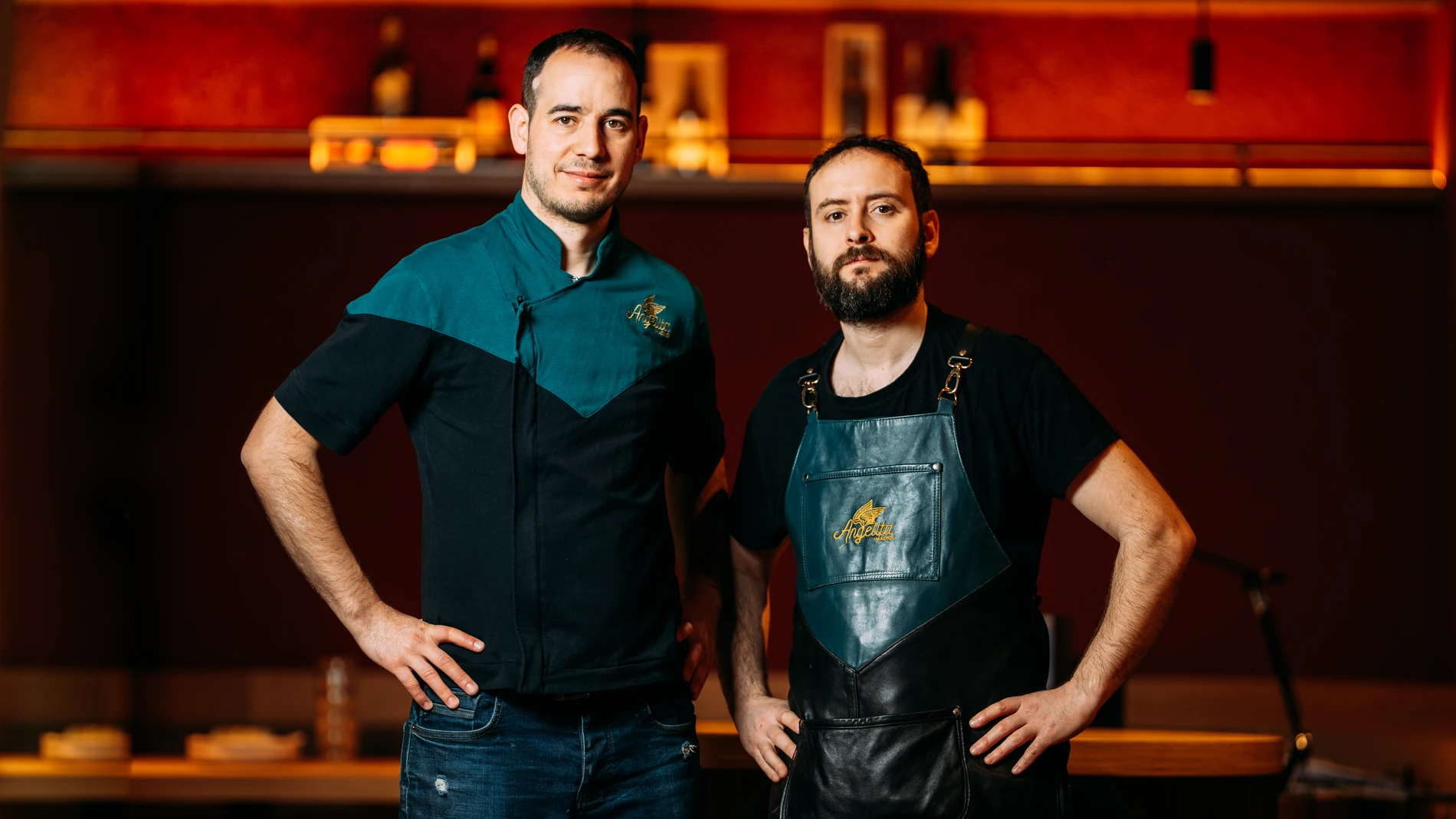 Mario y David Villalón en Angelita