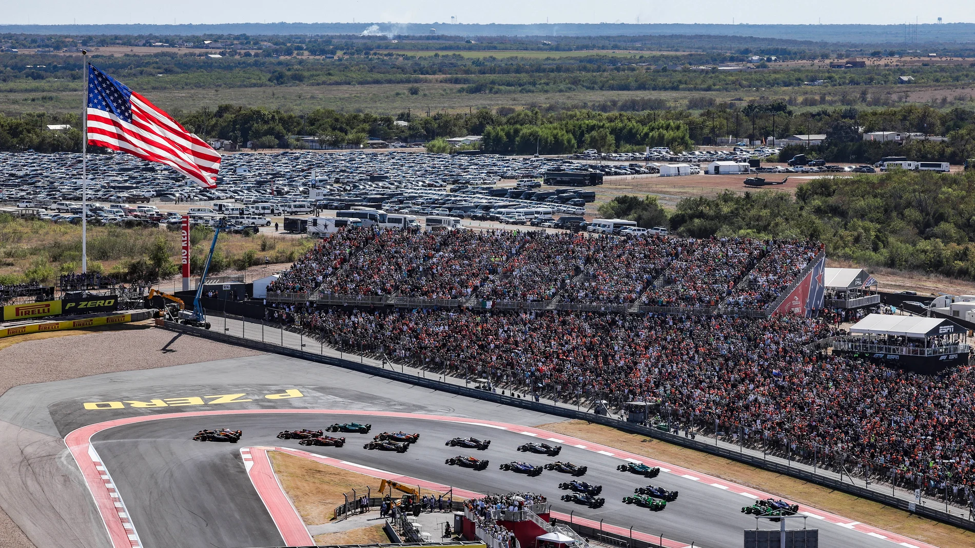 01 VERSTAPPEN Max (nld), Red Bull Racing RB20, 04 NORRIS Lando (gbr), McLaren F1 Team MCL38, 16 LECLERC Charles (mco), Scuderia Ferrari SF-24, action, start of the race, depart, during the Formula 1 Pirelli United States Grand Prix 2024, 19th round of the 2024 Formula One World Championship from October 18 to 20, 2024 on the Circuit of the Americas, in Austin, United States of America - Photo Antonin Vincent / DPPI AFP7 20/10/2024 ONLY FOR USE IN SPAIN