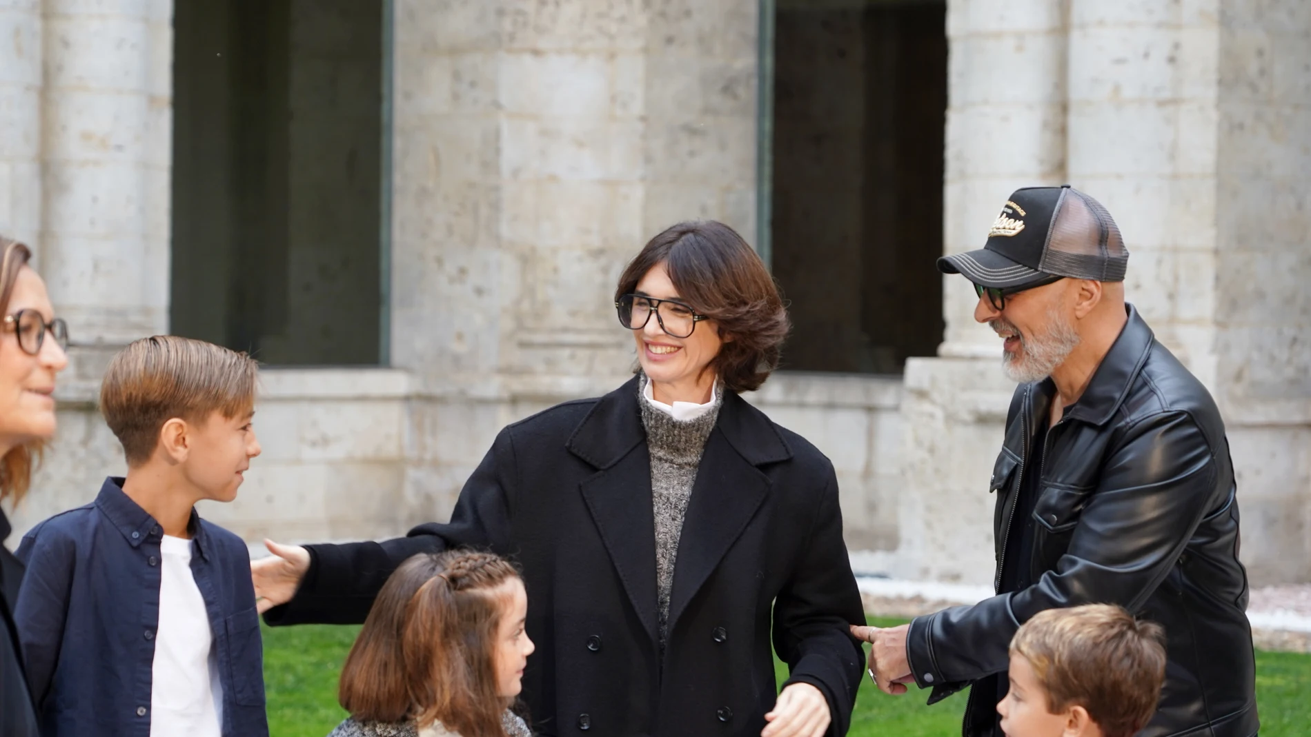 Paz Vega con parte del elenco de protagonistas de su última película