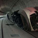 Imagen del tren que descarriló en el túnel de Atocha y Chamartín sin causar heridos
