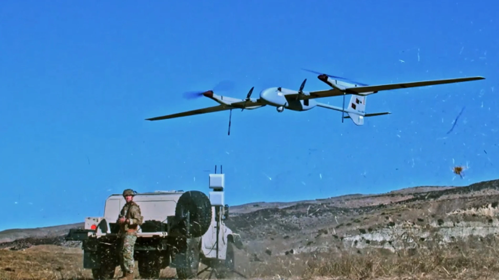 P550, el nuevo dron de EE. UU. para reconocimiento y ataque que lanza bombas guiadas.