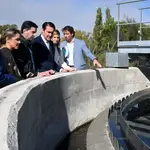 Suárez-Quiñones visita la nueva depuradora de aguas residuales de Traspinedo (Valladolid) junto al alcalde, Javier Fernández, y la delegada de la Junta, Raquel Alonso, entre otros