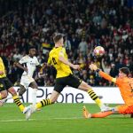 MADRID.-Más de 1.800 efectivos vigilarán el partido Real Madrid-Dortmund, con asistencia esperada de 3.800 alemanes