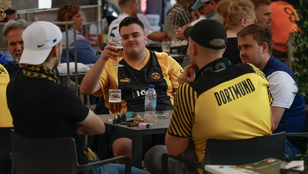 Aficionados del Borussia Dortmund por las calles de Madrid