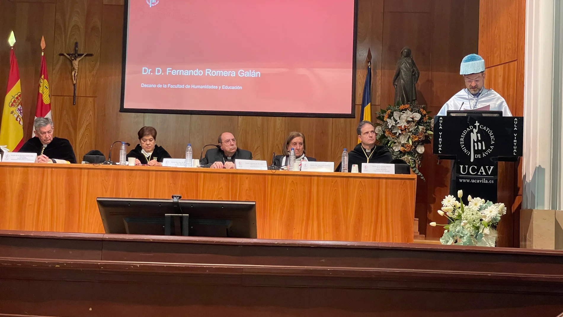 La presidenta del Consejo Directivo de la Universidad Católica de Ávila, Lydia Jiménez, presidió la inauguración oficial del curso 2024-25