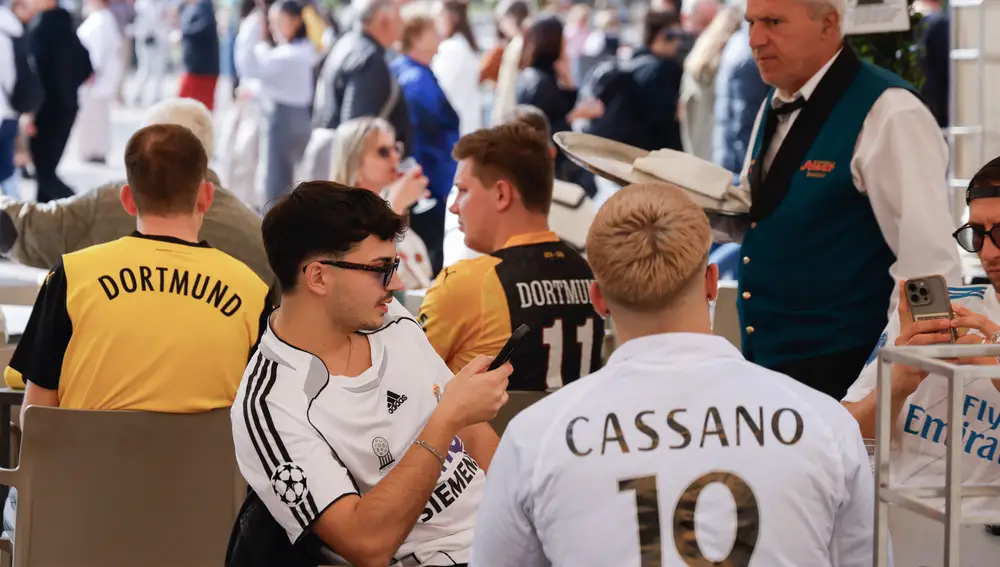 Aficionados del Borussia Dortmund por las calles de Madrid