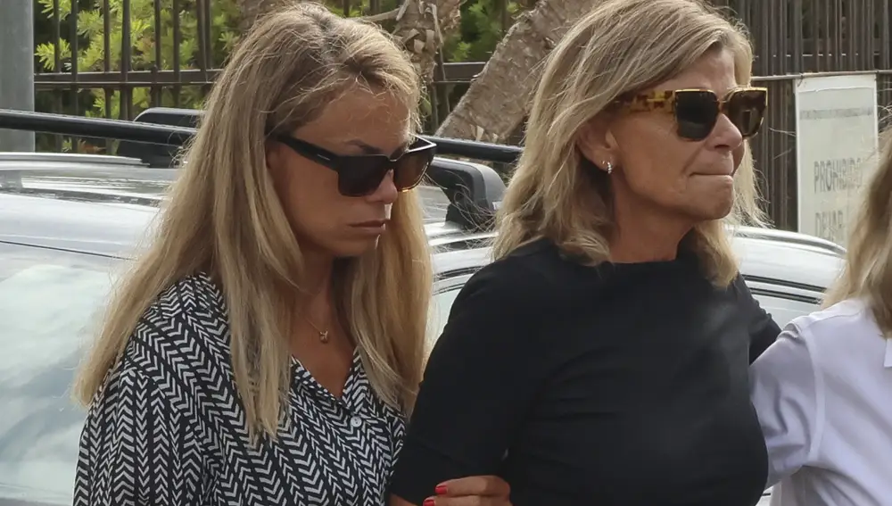 Carla Goyanes y Cari Lapique