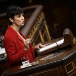 Isabel Rodríguez carga contra Podemos tras llamarla rentista: "Mis propiedades no valen la mitad del chalet de Galapagar