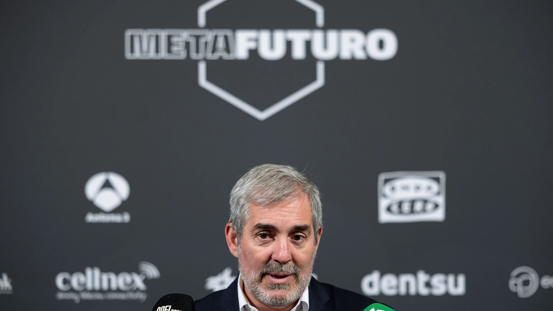 MADRID, 23/10/2024.- El presidente de Canarias, Fernando Clavijo, interviene en las jornadas Metafuturo, de Atresmedia, sobre el desafío migratorio, este miércoles en el Ateneo de Madrid. EFE/ Daniel González