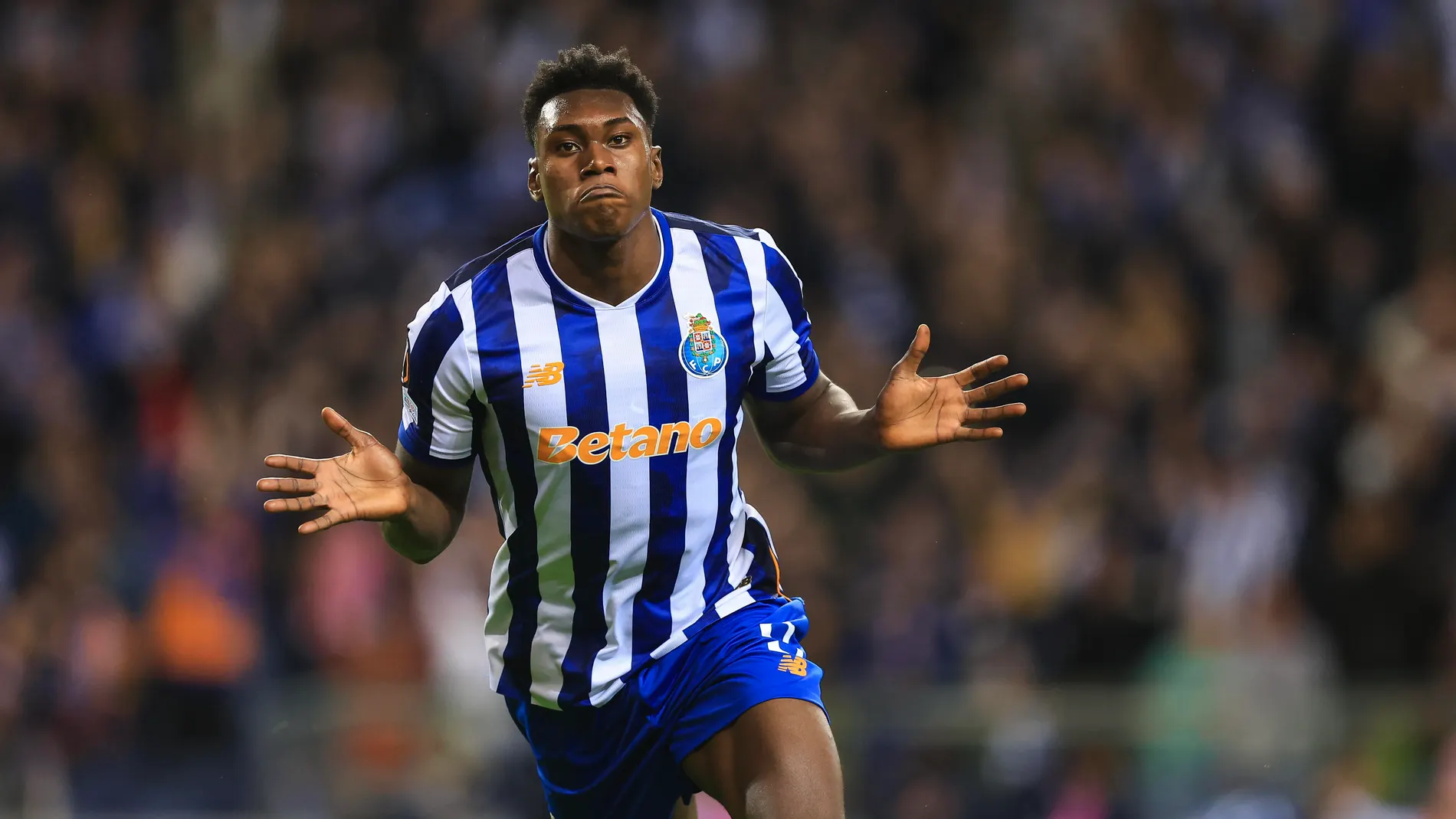 Porto (Portugal), 24/10/2024.- FC Porto's Samu celebrates after scoring the 2-0 goal during the UEFA Europa League match between FC Porto and TSG Hoffenheim held at Dragao Stadium, in Porto, Portugal, 24 October 2024. EFE/EPA/JOSE COELHO