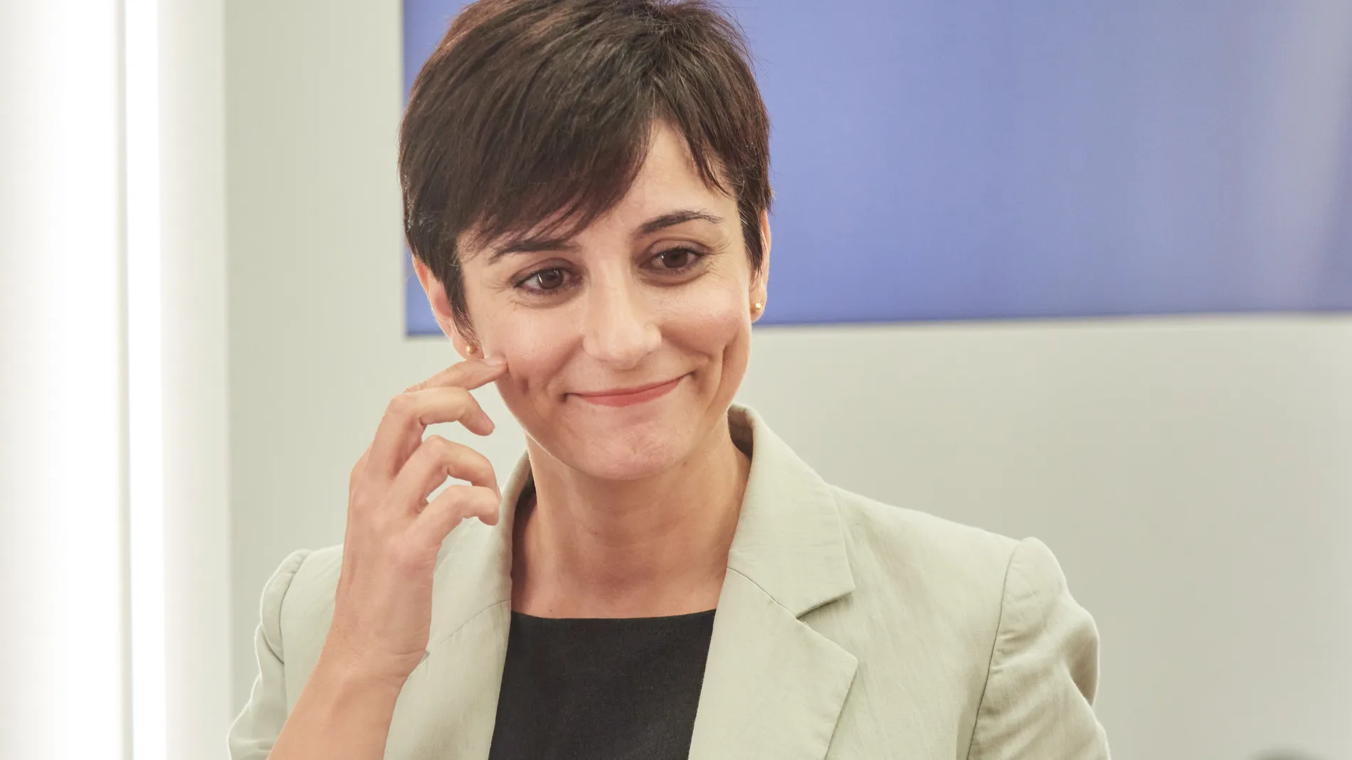 La ministra de Vivienda y Agenda Urbana, Isabel Rodríguez, tras una reunión sobre el acceso a la vivienda, en el Palacio de Navarra, a 25 de octubre de 2024, en Pamplona, Navarra (España). 25 OCTUBRE 2024;VIVIENDA;REUNIÓN;ENCUENTRO;MINISTRA;PRESIDENTA;NAVARRA Eduardo Sanz / Europa Press 25/10/2024