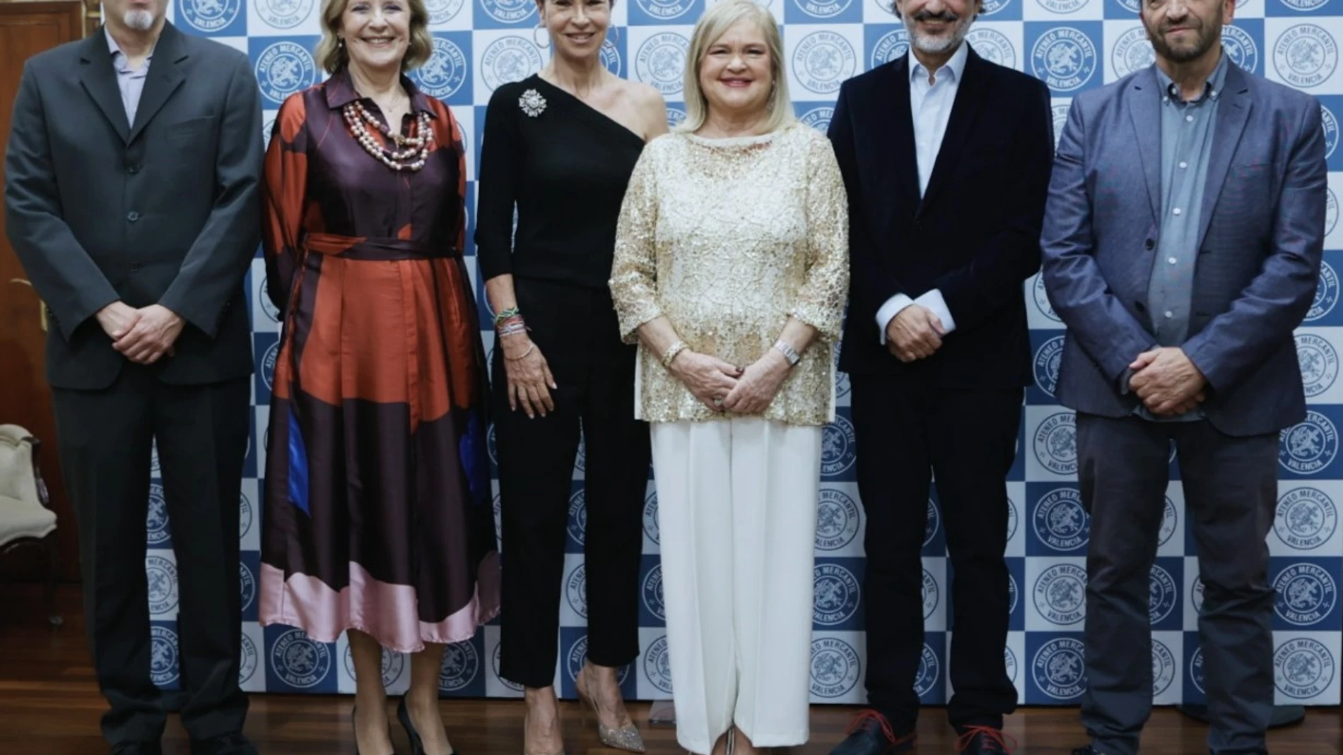Jorge Fernández, Melania Vázquez, Carmen Posadas, Carmen de Rosa, Manuel Dorado y Santiago Casero.