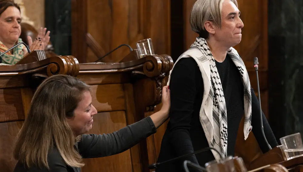 Ex alcaldesa de Barcelona Ada Colau renuncia a su acta electoral