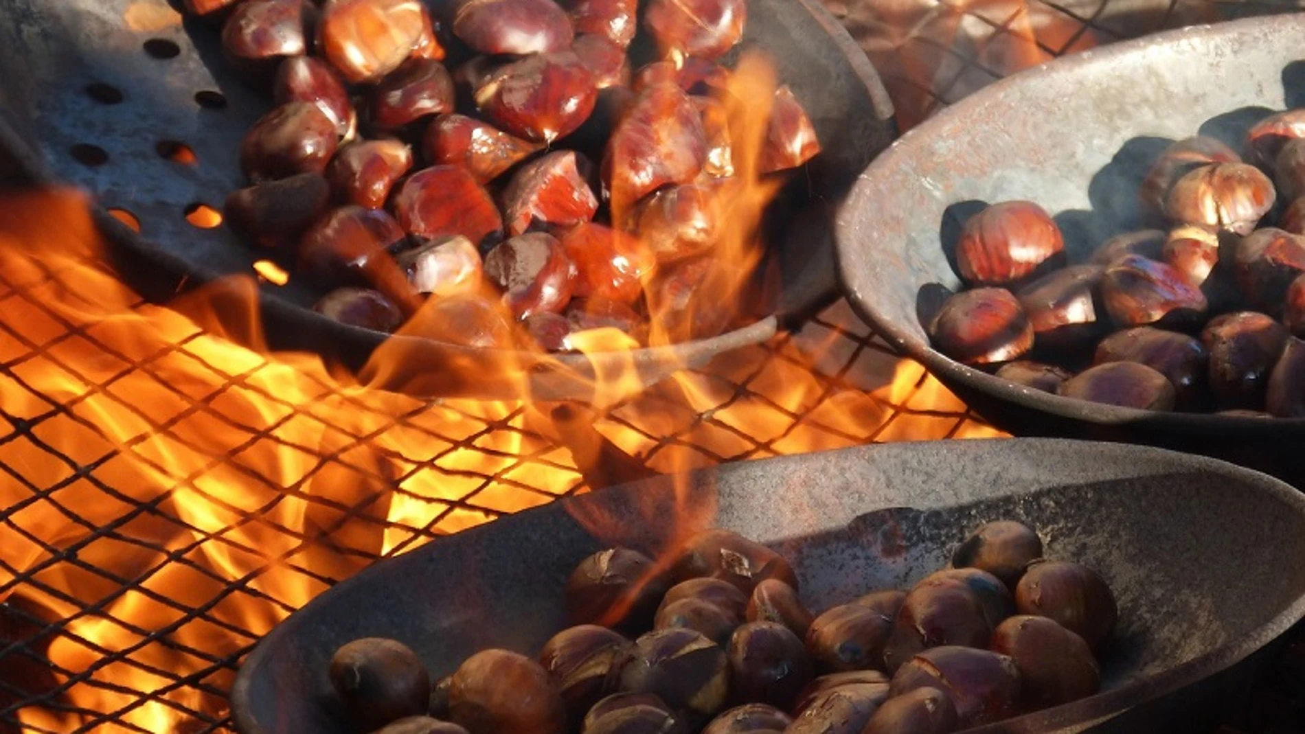 Castañas al fuego.