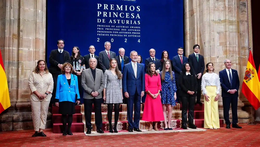 La Familia Real recibe a los galardonados con los Premios Princesa de Asturias 2024