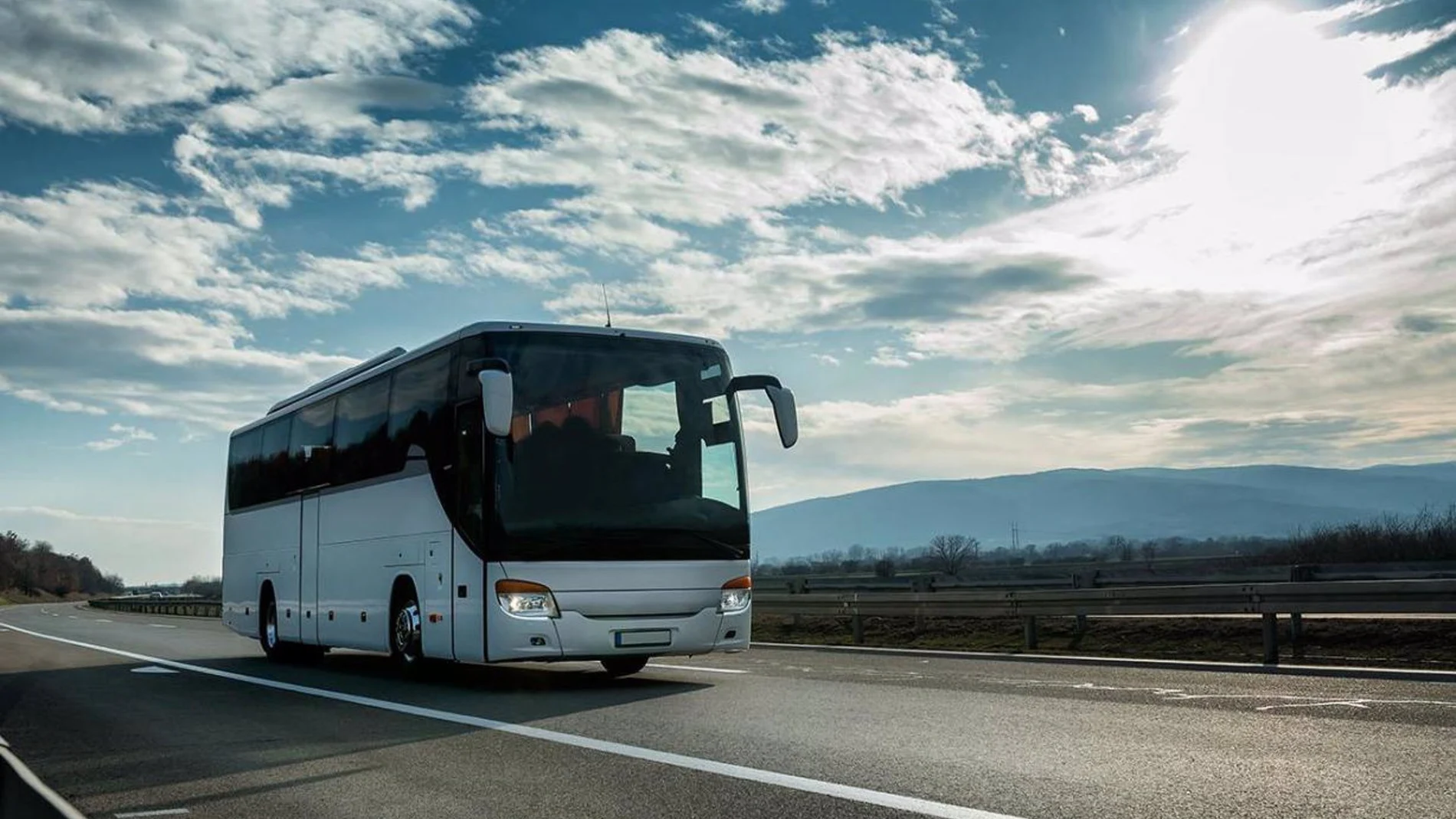 Educación C.Valencia fija un servicio mínimo del 100% de transporte escolar para la huelga convocada el lunes