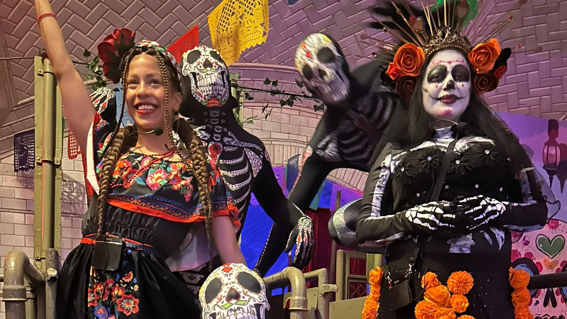 La estación fantasma de Metro de Madrid en Chamberí celebra el Día de Muertos de México