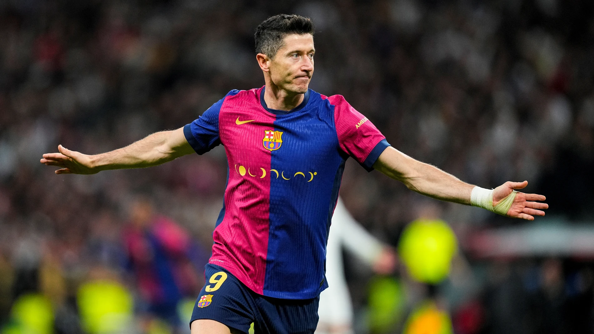 Robert Lewandowski of FC Barcelona celebrates a goal during the Spanish league, La Liga EA Sports, football match played between Real Madrid and FC Barcelona at Santiago Bernabeu stadium on October 26, 2024, in Madrid, Spain.AFP7 26/10/2024 ONLY FOR USE IN SPAIN