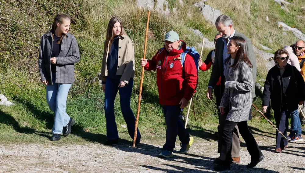 La familia real visita Sotres en el corazón de los Picos de Europa, pueblo ejemplar 2024