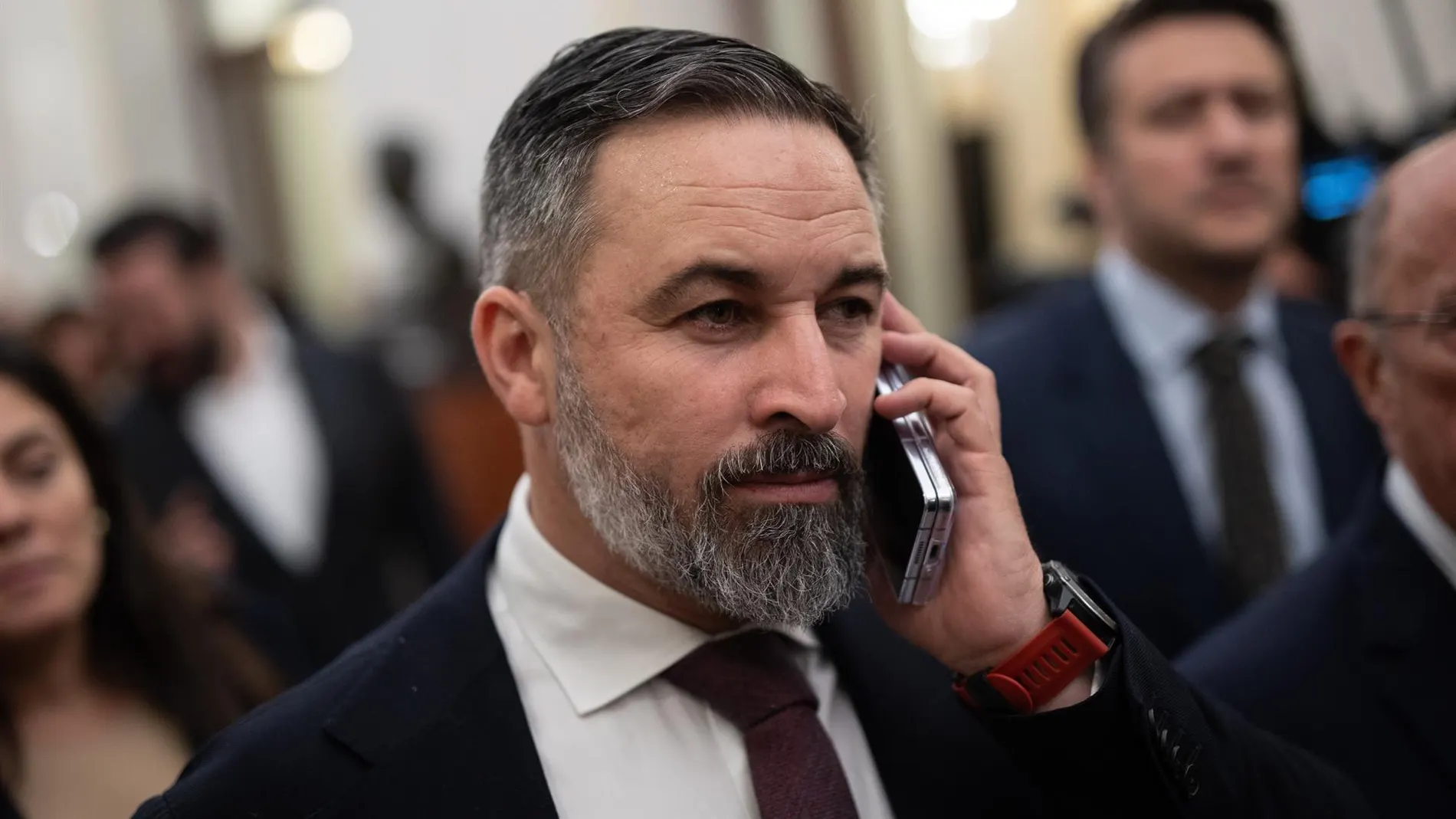 Abascal pide la dimisión de Sánchez por "montar la mayor trama de corrupción" con Aldama