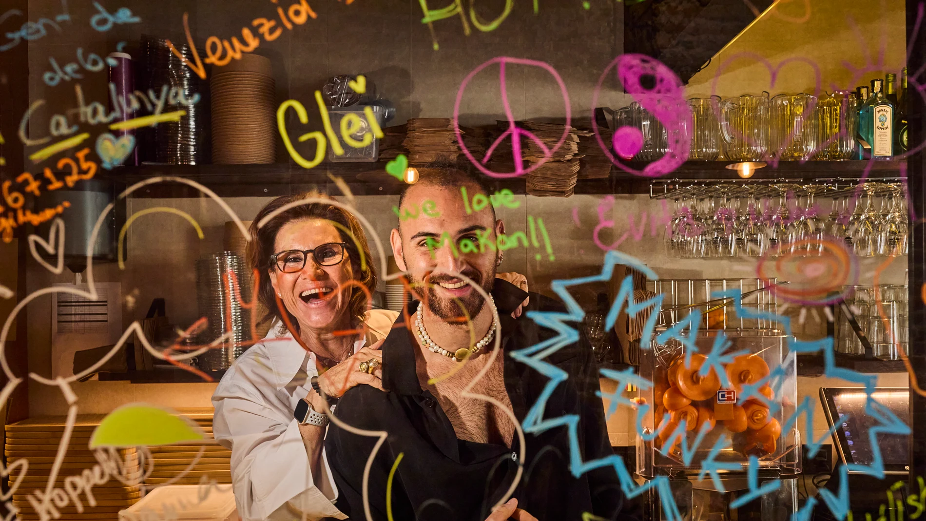 Álex Mtaini y Caline en el restaurante Makan Saj