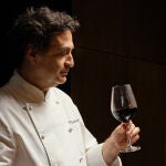 El chef Pepe Rodríguez durante la grabación de la nueva campaña de Vegamar y Grupo Disber