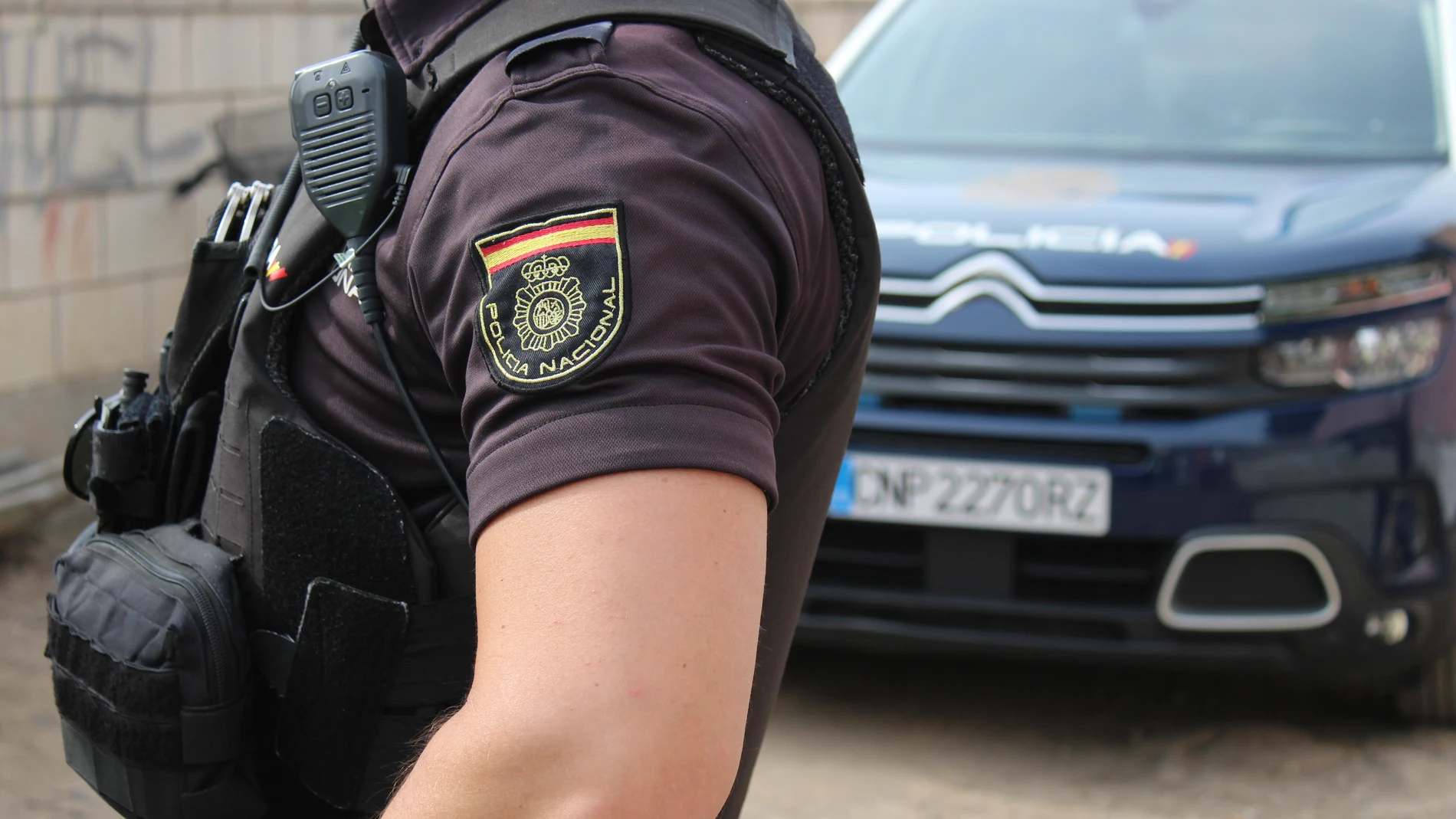 La Policía evita que un hombre apuñale a su hija menor de edad en Valencia