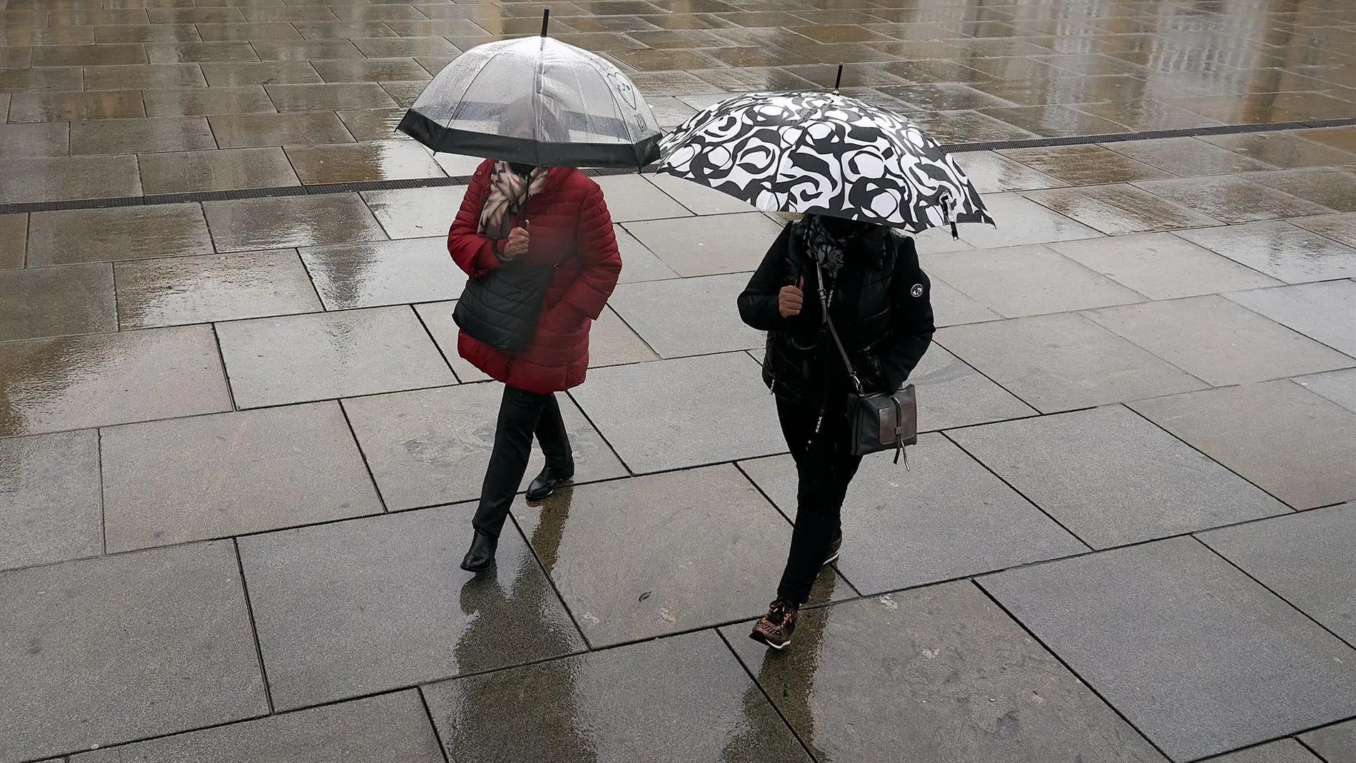Protección Civil alerta de lluvias intensas y fuertes vientos en Península y Baleares al menos hasta el jueves