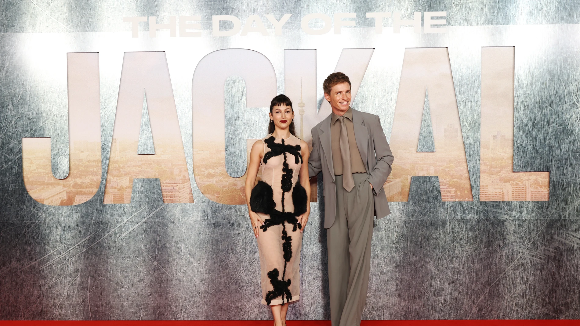 Eddie Redmayne y Úrsula Corberó en la premiere en Londres