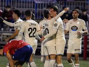 Astur - Real Valladolid CF OVIEDO (ASTURIAS), 29/10/2024.- Juanmi Latasa del Valladolid anota un gol ante el Astur ester martes, durante un partido de primera ronda de la Copa del Rey, entre el Astur y el Real Valladolid CF, en el estadio Hermanos Llana de Oviedo. EFE/ Paco Paredes