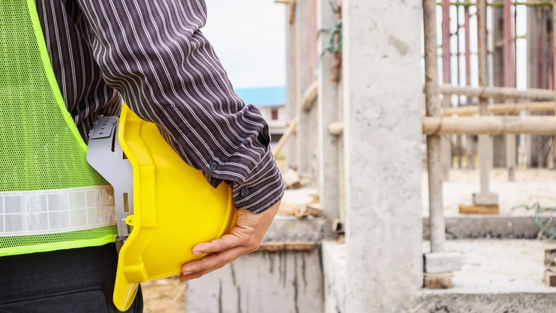 MURCIA.-La Comunidad es la administración regional del país que menos obra pública licita por habitante desde 2019, según Acomur