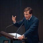 Vox pide en el Pleno de Cibeles la dimisión de Puente y la anulación definitiva de las ZBE