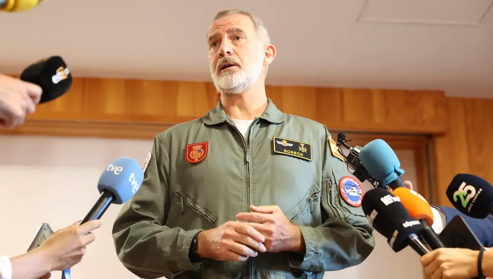 Felipe VI: "Lo principal es expresar el pésame y la tristeza por la pérdida de vidas humanas"