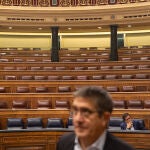 El PSOE defiende en el Congreso que las autonomías vigilen más los pisos turísticos irregulares 