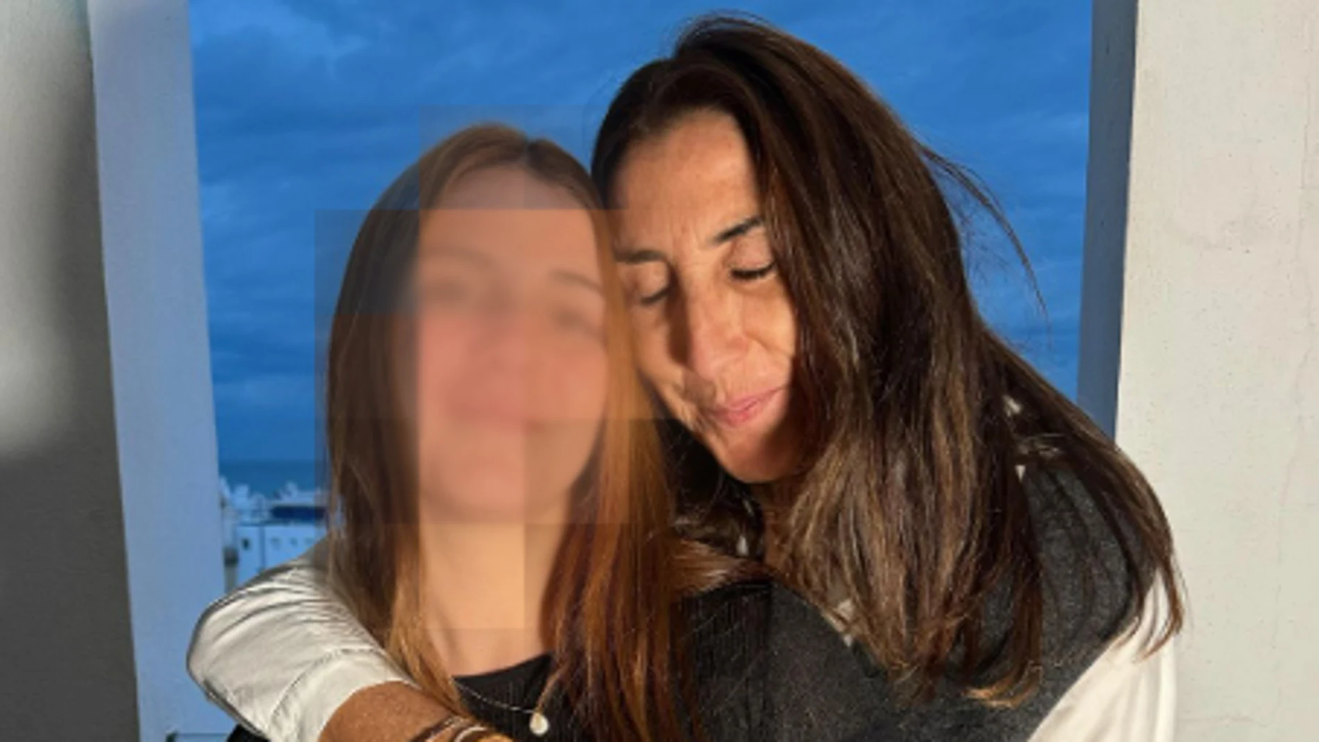 Paz Padilla junto a su sobrina Paula