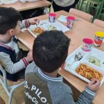 La Comunidad de Madrid abre esta semana las solicitudes de las becas comedor y Bachillerato dotadas con 111,5 millones de euros