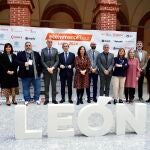 Inauguración de la tercera edición del Ecommerce Tour León. Asisten, entre otras autoridades, el presidente de la Cámara de Comercio de León, Javier Vega; el alcalde de León, José Antonio Diez; el presidente de la Asociación Leonesa de Comercio Electrónico, Javier Lastra y la directora General de Comercio y Consumo de la Junta de Castilla y León, María Pettit
