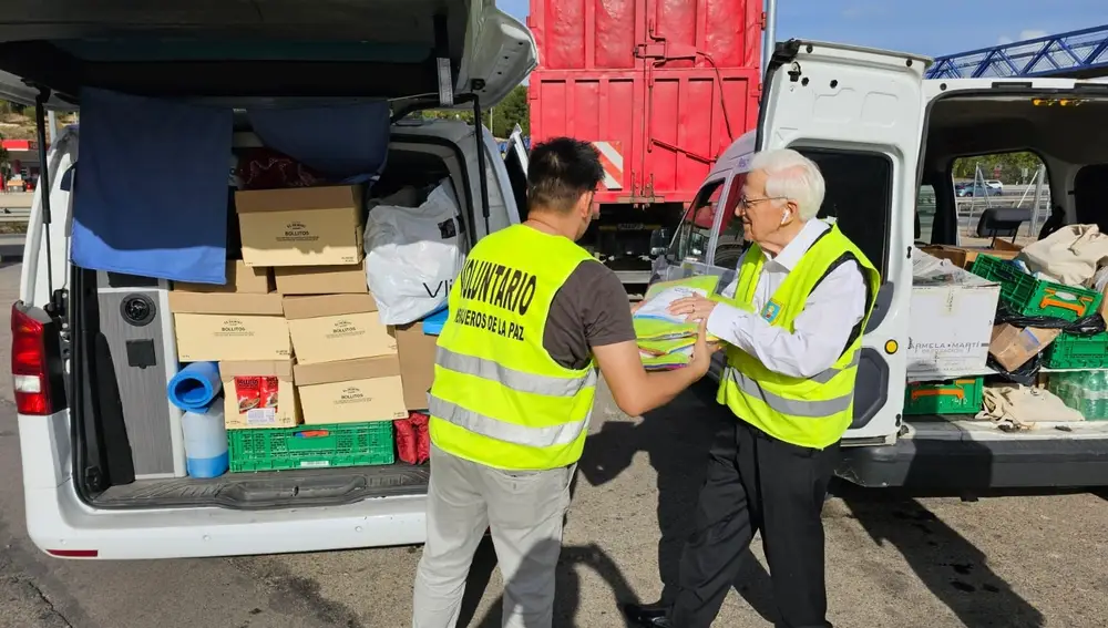 Temporal.- El padre Ángel viaja a Valencia en un convoy con alimentos y productos básicos para los afectados por la DANA