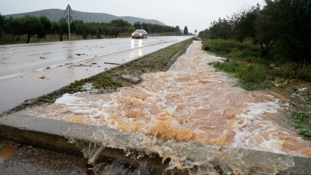 La AEMET activa la alerta roja en Castellón por la DANA