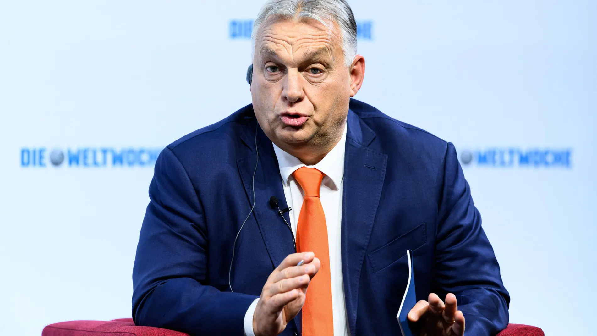 Vienna (Austria), 31/10/2024.- Prime Minister of Hungary, Viktor Orban participates in a panel discussion titled 'Peace in Europe' in Vienna, Austria, 31 October 2024. The event was organized by Swiss weekly newspaper 'Weltwoche'. (Hungría, Viena) EFE/EPA/MAX SLOVENCIK
