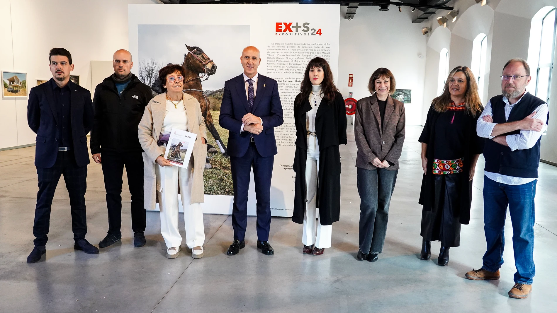 José Antonio Diez junto con los participantes de este certamen